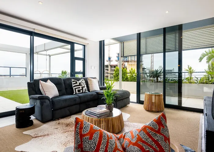 Luxurious Umhlanga Penthouse Beacon Rock 323 With Inverter