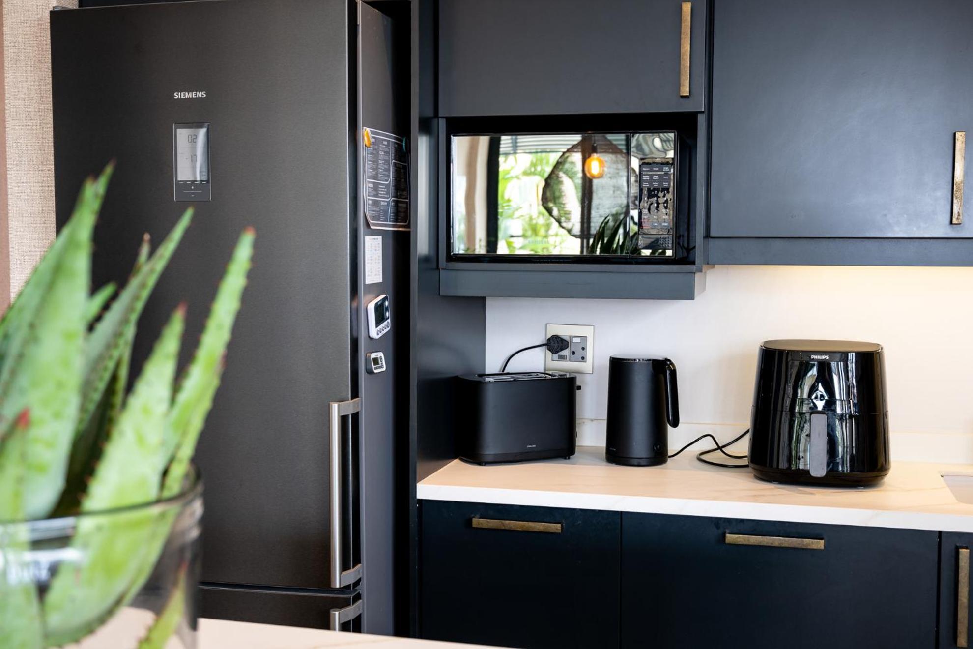 Luxurious Umhlanga Penthouse Beacon Rock 323 With Inverter Durban