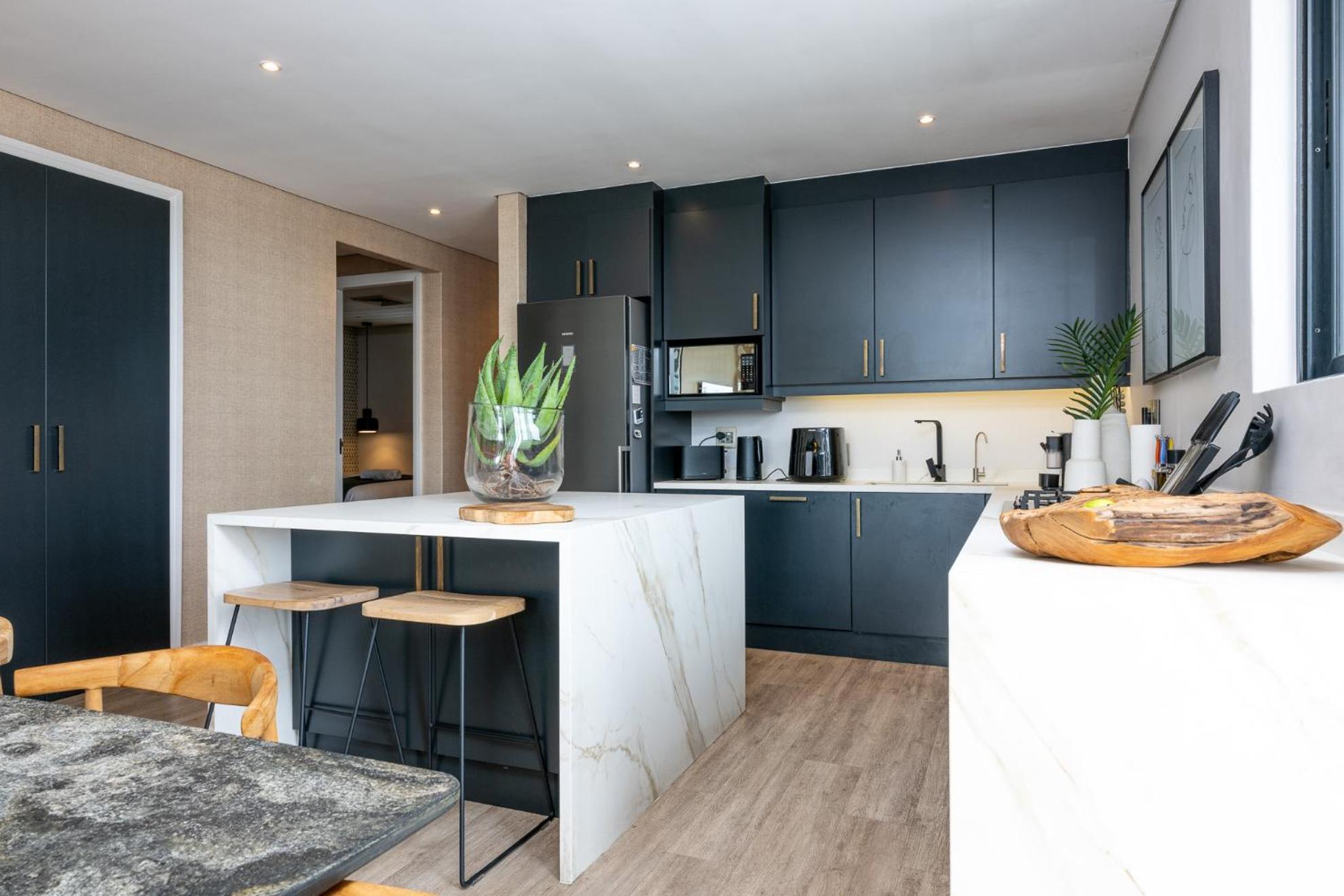 Luxurious Umhlanga Penthouse Beacon Rock 323 With Inverter Apartment Durban