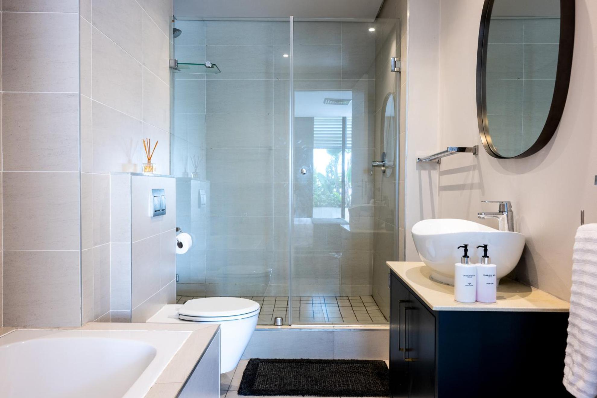 Apartment Luxurious Umhlanga Penthouse Beacon Rock 323 With Inverter Durban