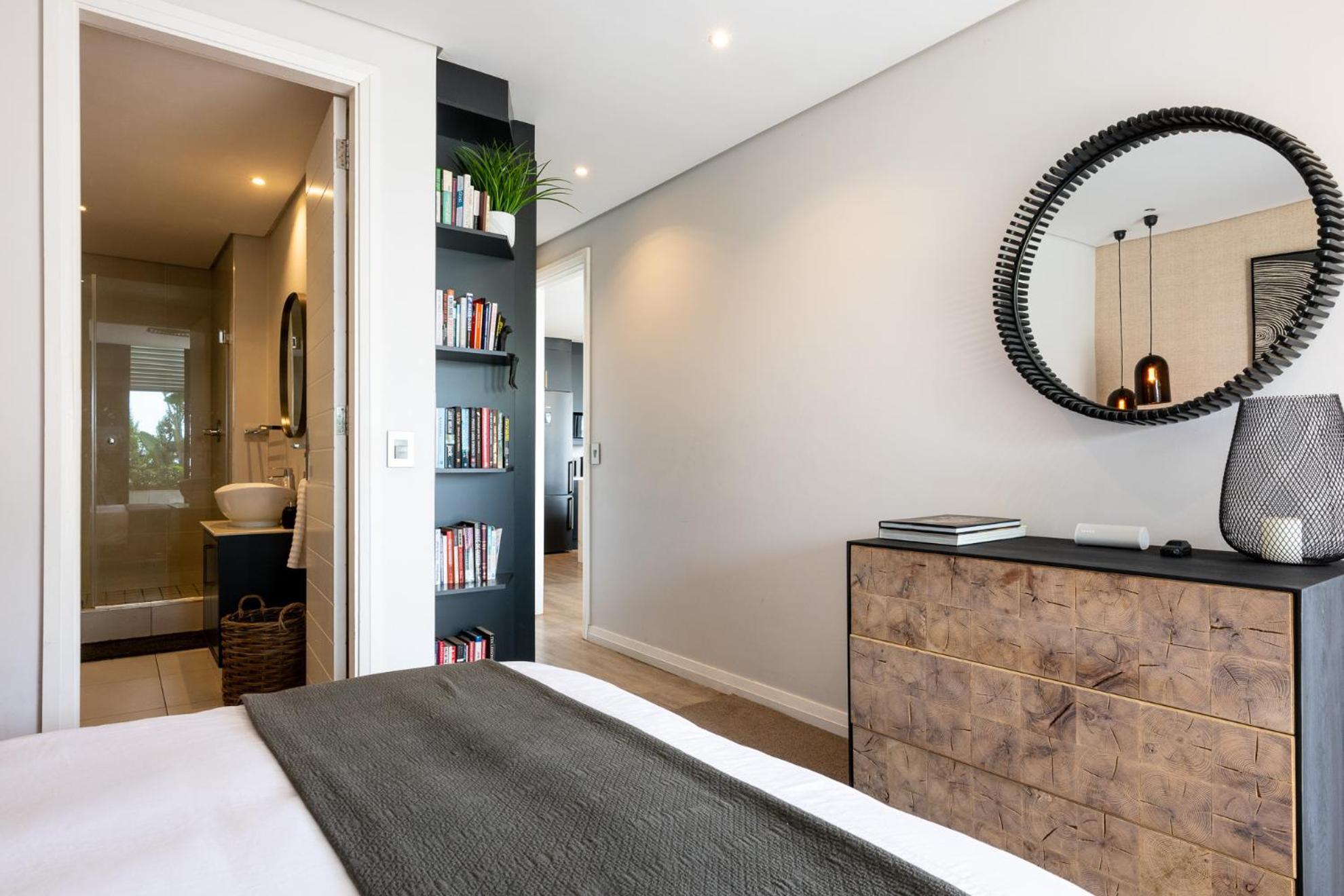 Luxurious Umhlanga Penthouse Beacon Rock 323 With Inverter