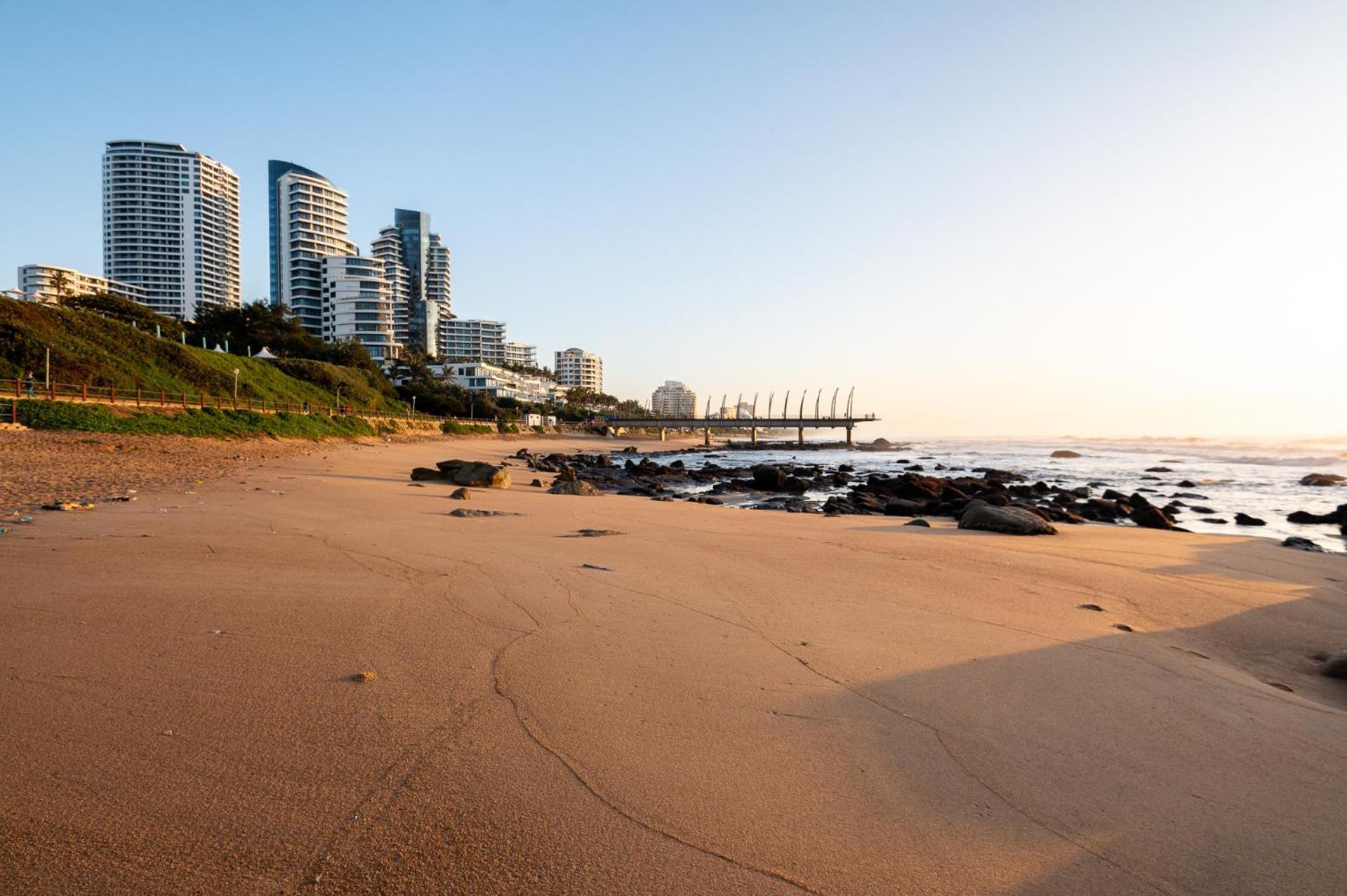 Luxurious Umhlanga Penthouse Beacon Rock 323 With Inverter Apartment