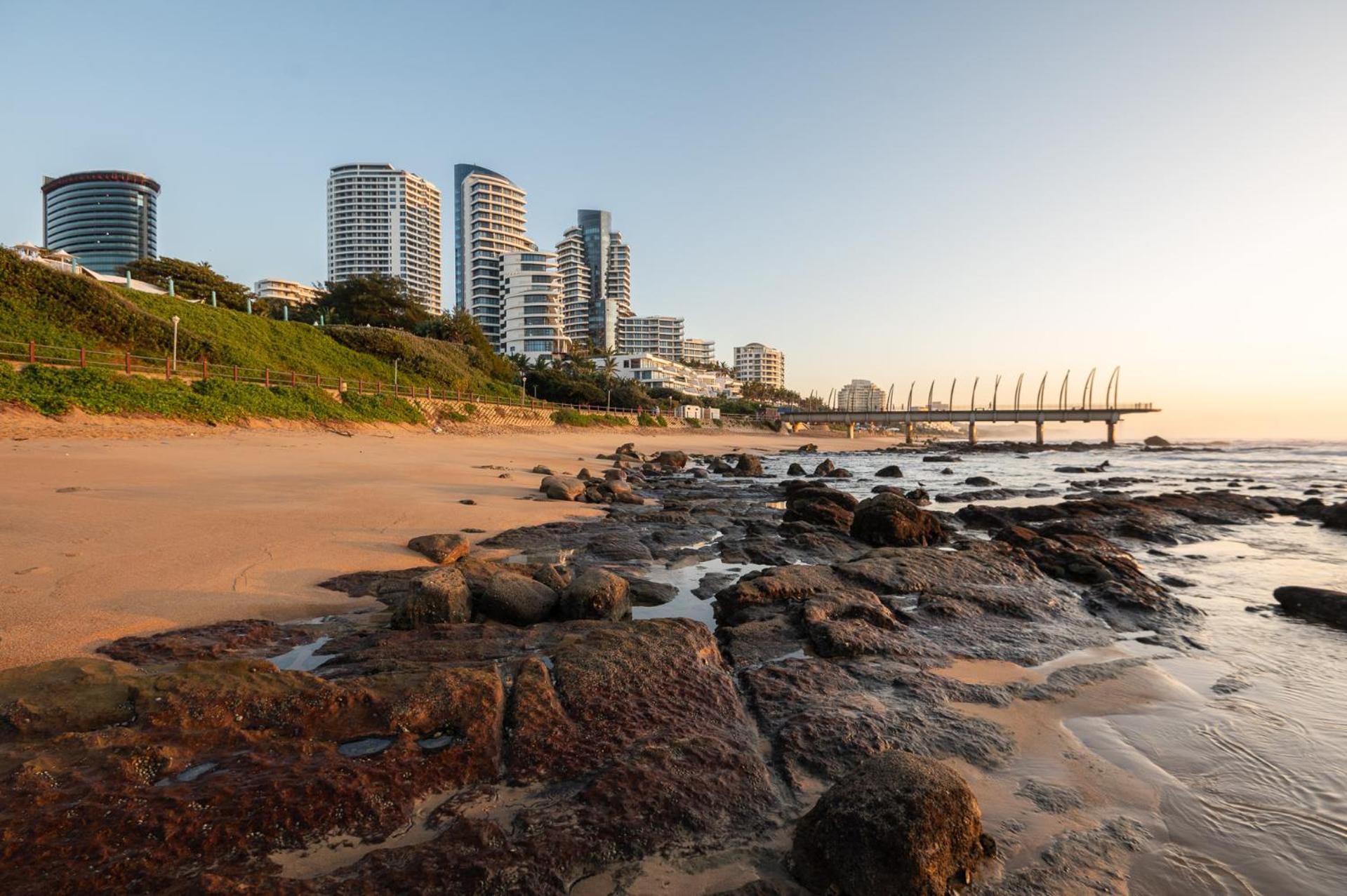 Luxurious Umhlanga Penthouse Beacon Rock 323 With Inverter Apartment