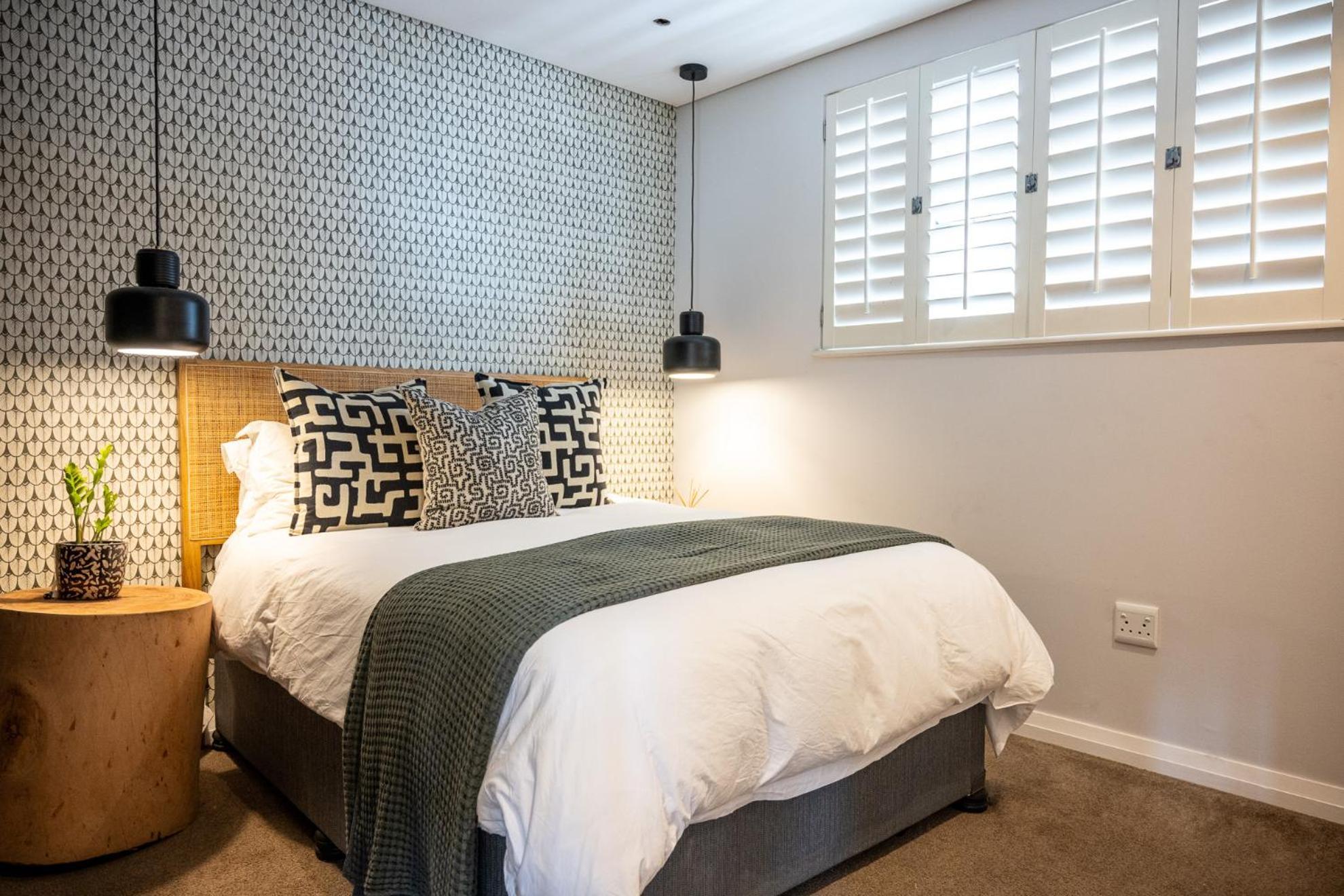 Luxurious Umhlanga Penthouse Beacon Rock 323 With Inverter *